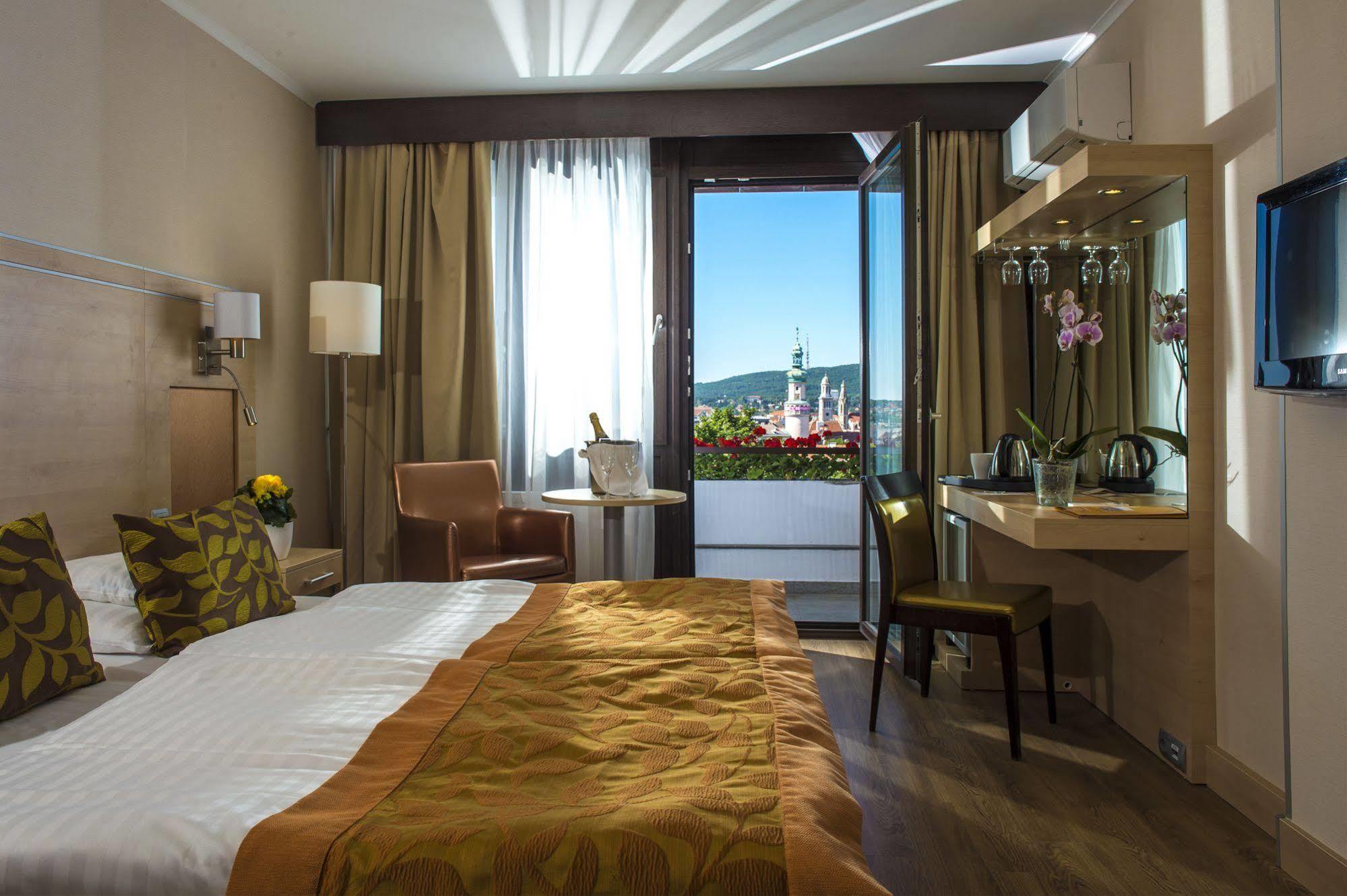 Hotel Sopron Eksteriør billede