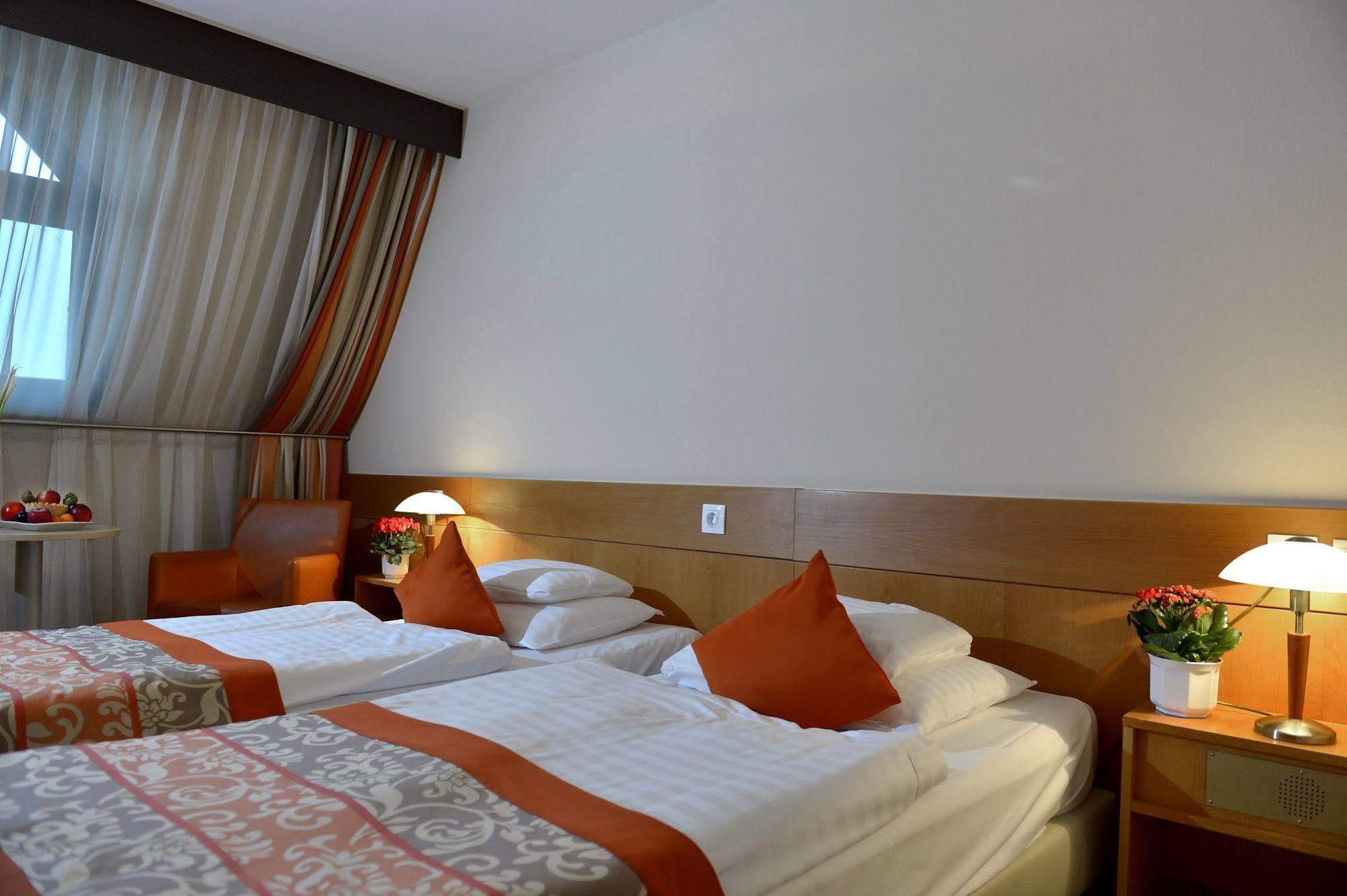 Hotel Sopron Eksteriør billede